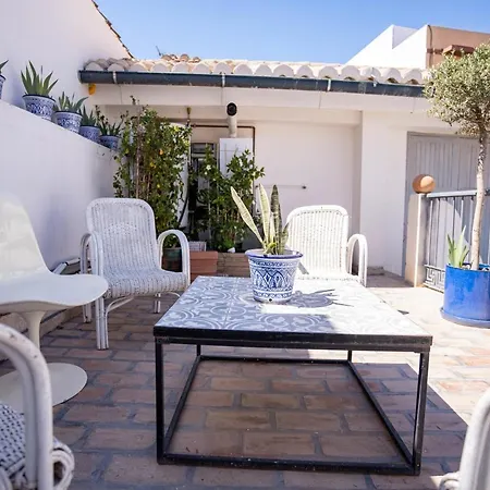 펜션 Valencia Luxury